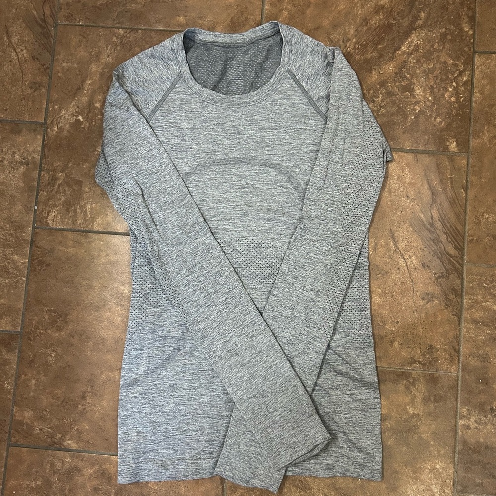 Lululemon Swiftly Tech Long Sleeve